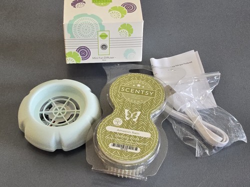 SET Scentsy Tragbarer Ventilator Mini Diffusor Plug in Blau PODS Vanille Willkommen Zuhause - Bild 2 von 4