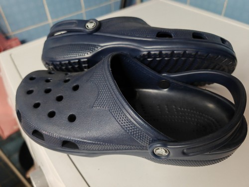 CROCS Herren Damen Unisex Clogs Classic Croslite Atmungsaktiv 360° Komfort NEU