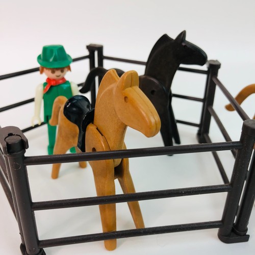 Vintage 1970s Playmobil Geobra Horses Cattle Farmer Fencing Farmer Figures Toys - Picture 5 of 12