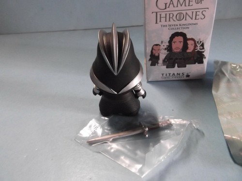 The Seven Kingdoms "Open Box" Figure Game of Thrones Vinyl Figures The Mountain - Picture 4 of 8