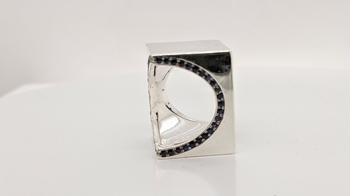Alp Sagnak TheWORD Ring Blue Sapphires Around The Heart Sterling Silver - Size 6 - 第 3/9 張圖片