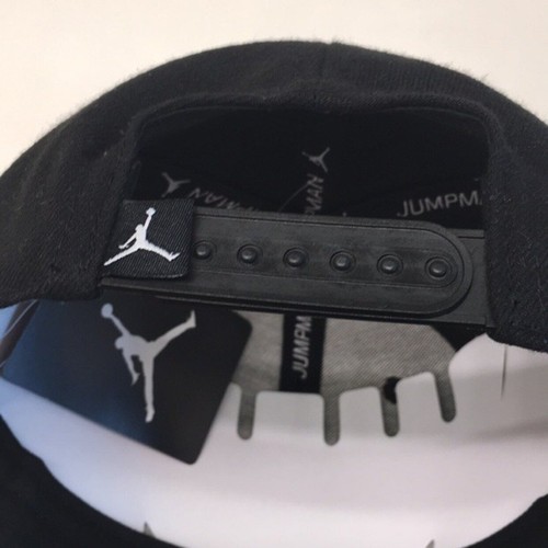 Nike Air Jordan Boys' YOUTH Black Snapback Baseball Cap Red Jumpman Logo OSFM - Picture 3 of 3