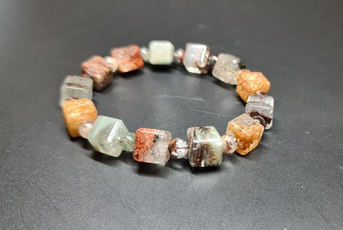 Stunning Natural Garden Quartz Cube Beaded Bracelet - Picture 14 of 27