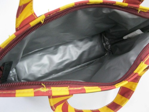 Harry Potter Hogwarts Lunchbag Cooler crest tascabile isolato Grifondoro 9 3/4 - Foto 4 di 7