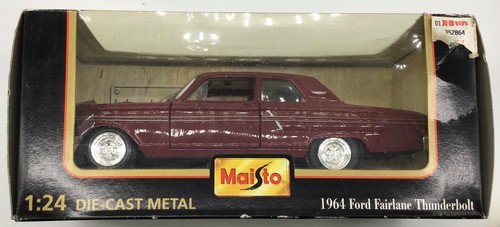 Retro Maisto Model 1;24 Ford Fairlane Thunderbolt Special Edition Die Cast Car - Picture 2 of 6