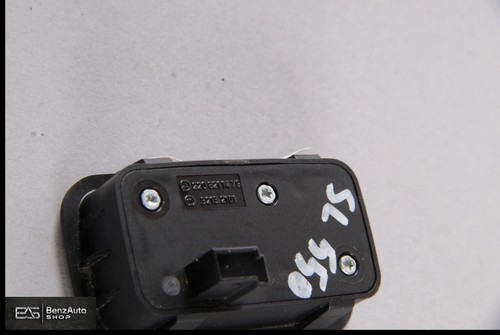 07-20 Mercedes W221 R230 SL550 S550 Trunk Lock Close Button Switch 2208211479 - Picture 9 of 9