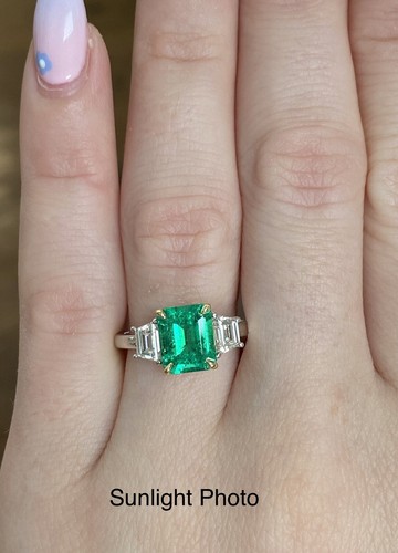 Super Fine GIA Certified 2.3 Ctw Colombian Emerald & E VVS Diamond Platinum Ring - Picture 13 of 14