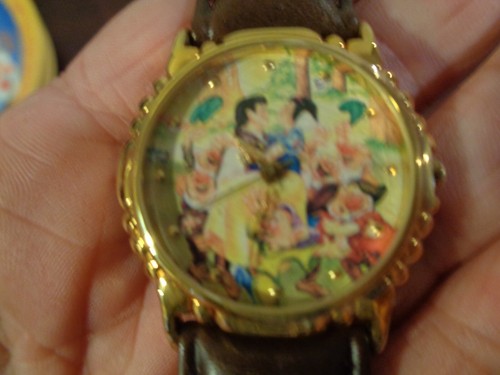 Disney RARE LTD ED #20826/5000 Snow White & The 7 Dwarfs Watch & Case NOS - Picture 5 of 13