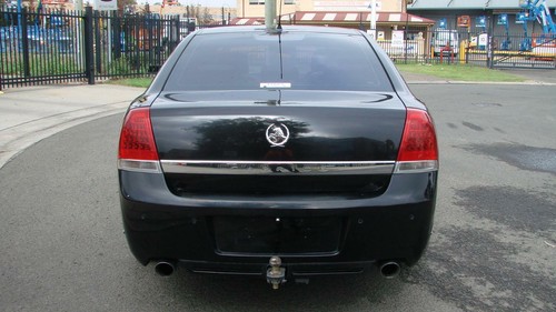 HOLDEN CAPRICE BLACK RIGHT AIRBAG IN STEERING WHEEL, WM 09/06-08/10 - Picture 9 of 9