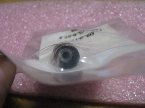 ASPEN MFG / ROGAN CORP KNOB BLACK # RB-67-0-DC-M-L-0.125 NSN: 5355-01-173-3703 - Picture 2 of 3