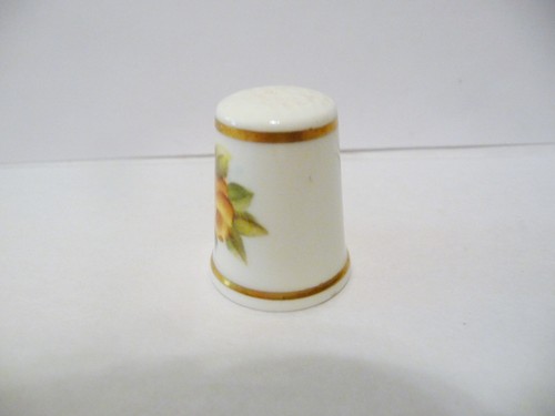 FINGERHUT VINTAGE FBC ROYAL WORCESTER HANDBEMALT F SERRA HÜBSCHE GELBE ROSEN - Bild 2 von 5