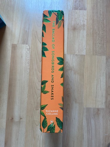 The Hunger Games Deluxe Edition Hardback Set (Damaged) - Picture 22 of 23
