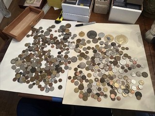 Lotto monete 6 6 libbre estere mondiali USA assortite gettoni vintage transito vecchia scatola completa