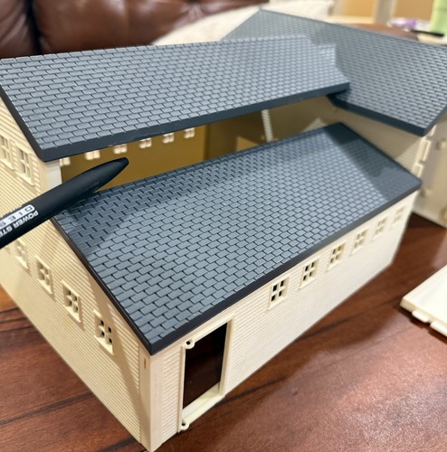 ERTL Farm Country 1/64 Scale Sale Barn Set In Original Box - READ Description - Picture 12 of 17