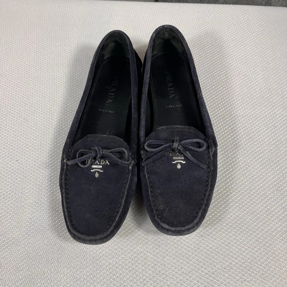Mocasines sin cordones Prada azul oscuro de gamuza con lazo talla 38 EE. UU. 7,5 Foto 3 de 4