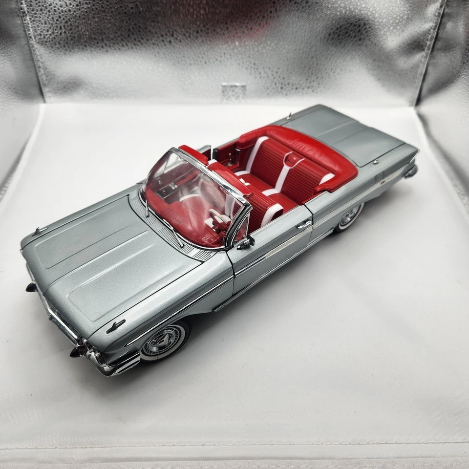 Chevrolet Impala 1961 Sun Star escala 1:18 diecast convertible réplica modelo coche Foto 2 de 4