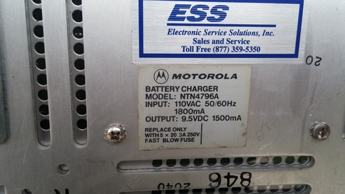 MOTOROLA, CARGADOR DE 6 BANCOS, NTN4796A - Imagen 2 de 2