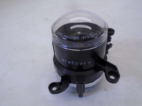 BMW 3 SERIES FOG LIGHT (FRONT DRIVER/RIGHT SIDE) 1998-2003 - Picture 2 of 7
