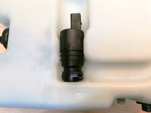 Mercedes SLK 230 R170 96-04 2.3 Windscreen Washer Reservoir A1708690320 - Picture 7 of 10