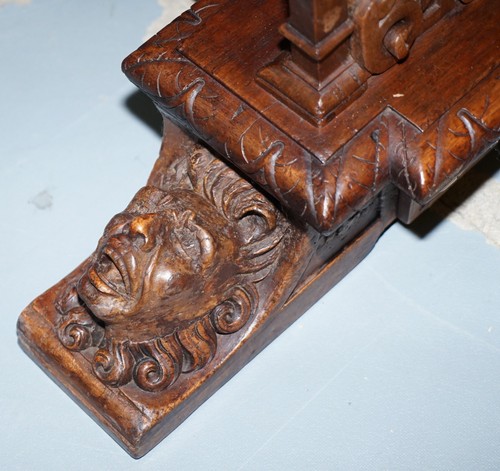 RARE 18TH CENTURY FRENCH WALNUT RENAISSANCE EXTENDING HIGH TABLE HEAVILY CARVED - Picture 7 of 12