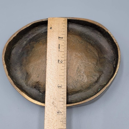 Antico piatto in bronzo massiccio fuso 1873 SIF 1933 4,75" x 3,75" 1 libbra 7 oz - Foto 6 di 7