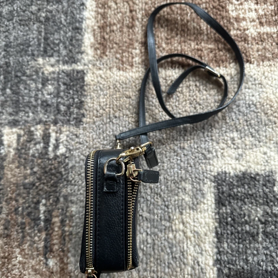 Royce New York black Leather Cross Body  Purse Bag. Camera Bag - Image 4 of 4