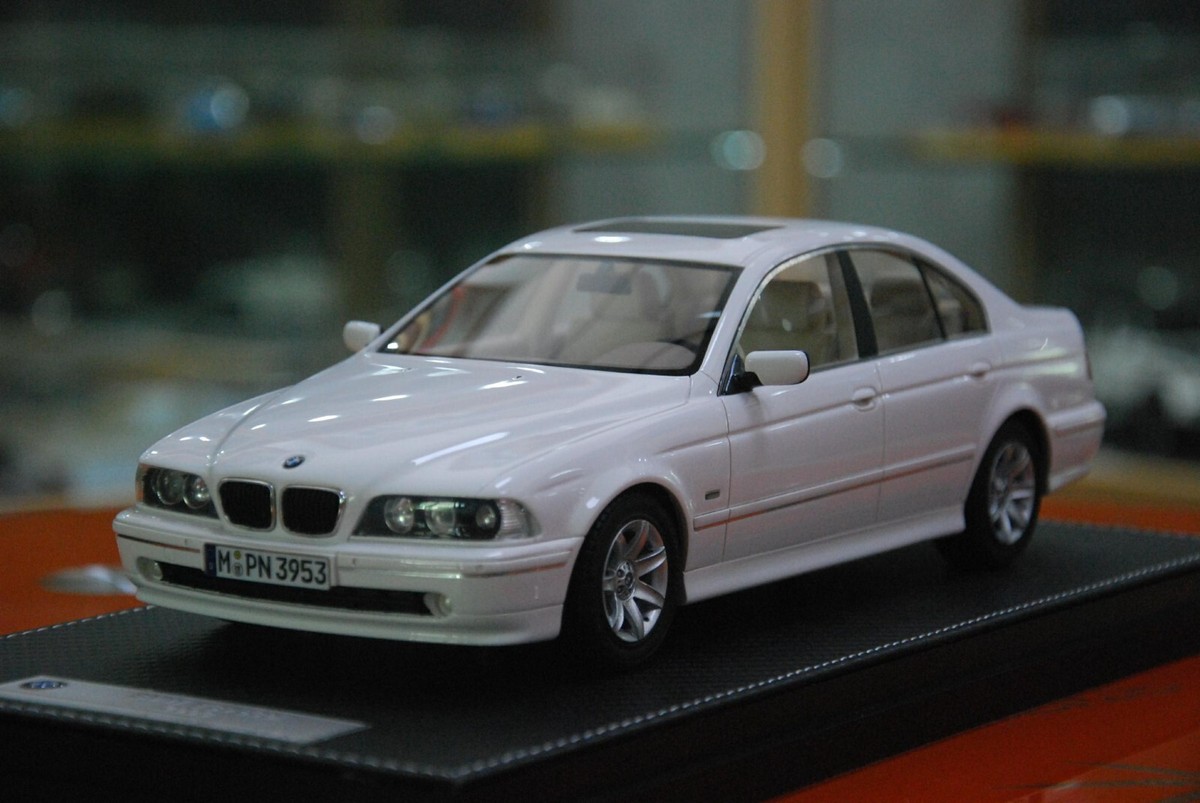 White 1/18 BMW E39 530i | eBay
