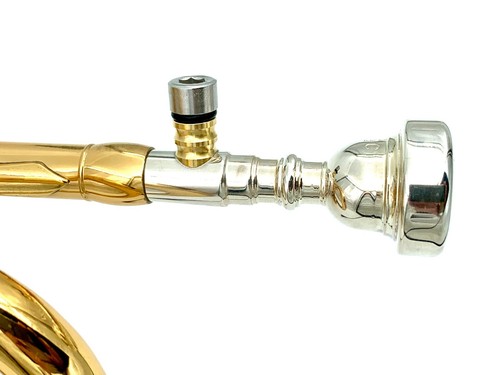 PiezoBarrel® P9 Trumpet Pickup with Silver Plated 1 1/2 C Mouthpiece and cable - Picture 2 of 8