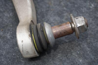 リズムをとって Front Right Passenger Lower Control Arm Tension Strut