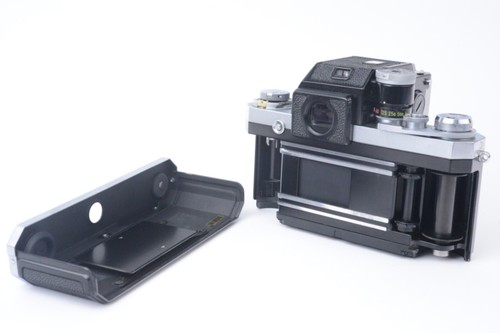 Appareil photo reflex Nikon F #6561333. Avec viseur Photomic Tn. Boitier seul. - Photo 7 sur 9