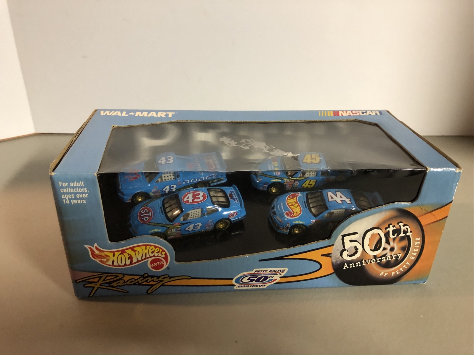 ホットウィール PETTY RACING 50th ANNIVERSARY ファーザーズデイ
