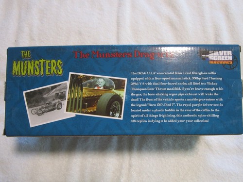 AUTOWORLD SILVER SCREEN MACHINES THE MUNSTERS DRAG-U-LA 1/18 DIECAST - Picture 4 of 4
