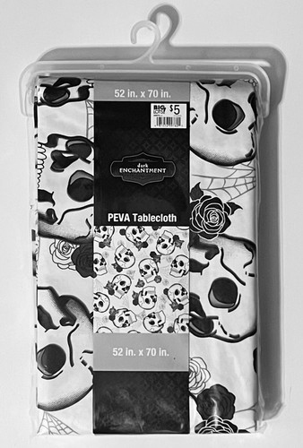 52 x 70 GOTH Tischdecke Vinyl Totenkopf Rosen Blumen schwarz weiß türkis Sitze 4-6 - Bild 1 von 5