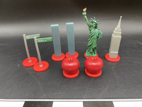New York Chess Set Complete- Big League Promotions NYC Big Apple Twin Towers - Picture 10 of 12