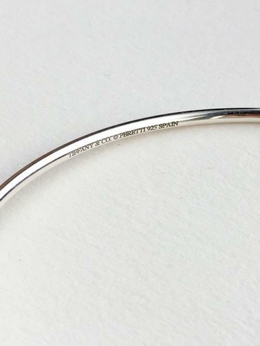 Brazalete lagrimal Tiffany & Co. plata 925 grabado lateral aproximadamente 60 mm - Imagen 9 de 12