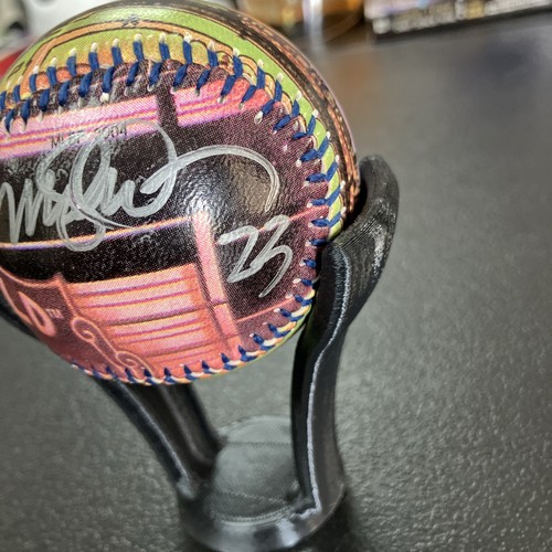 RYNE SANDBERG - Signed Wrigley Field “Unforgettaball” - Curated Memorabilia COA - Photo 3/7