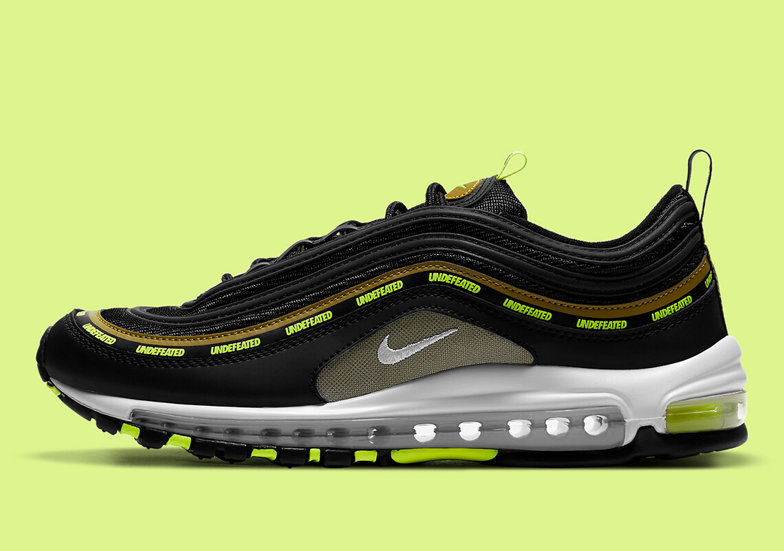 スニーカー Nike Air Max 97 Undefeated Black Volt Size 13 - Nike Undefeated x Air Max 97 Black Volt for sale