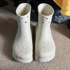 Crocs Classic Crush Rain Boots Boot Bone Waterproof Size Women’s 9/Men’s 7.5