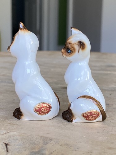 Bone China Siamese Cat Salt Pepper Shaker Vintage Toaki Kitty Blue Eyes 2.3/8" - Picture 8 of 12