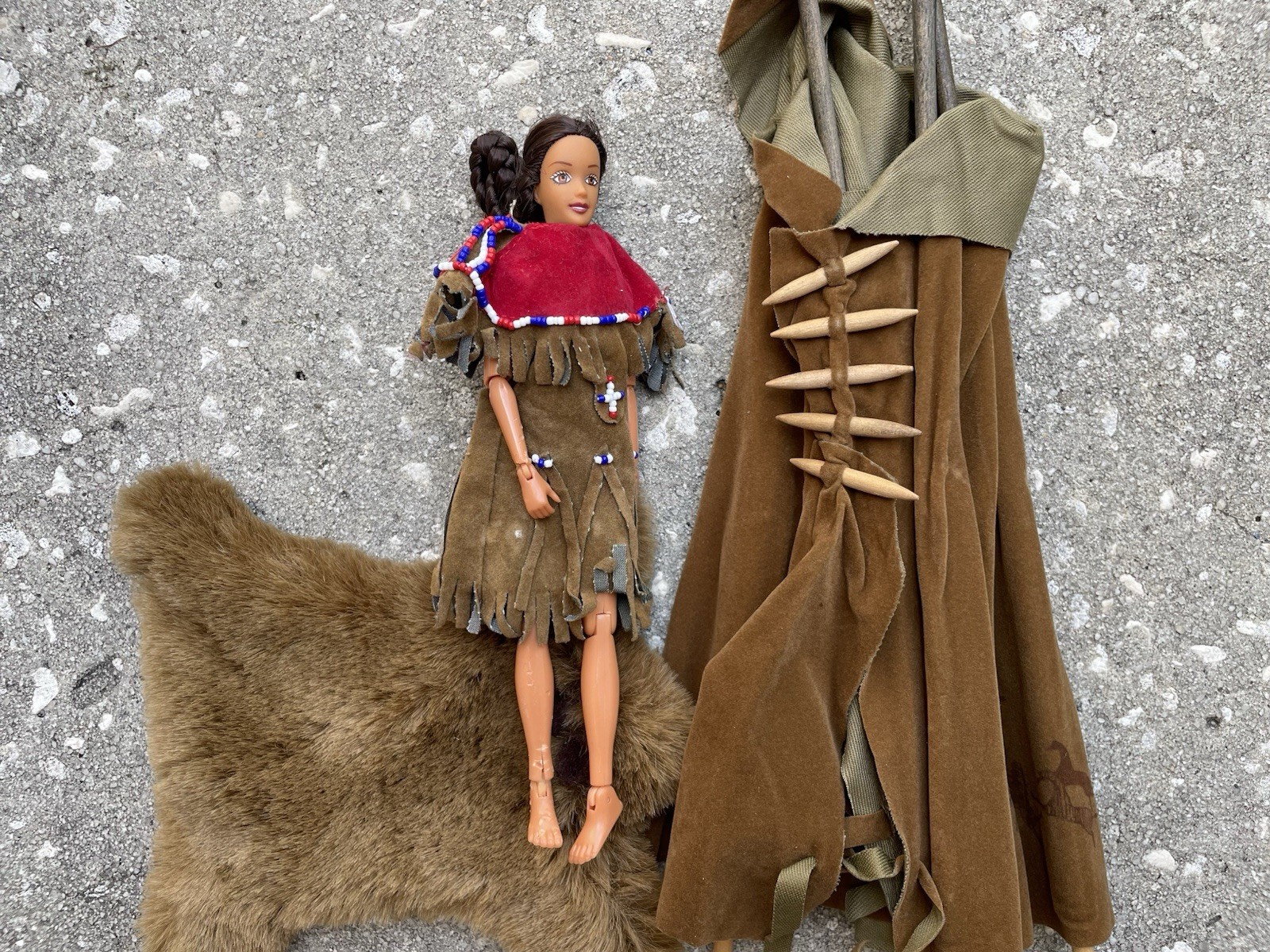 RARE Breyer Horse Accessory #2485 Tipi Set Native American Action Doll Fur Tent