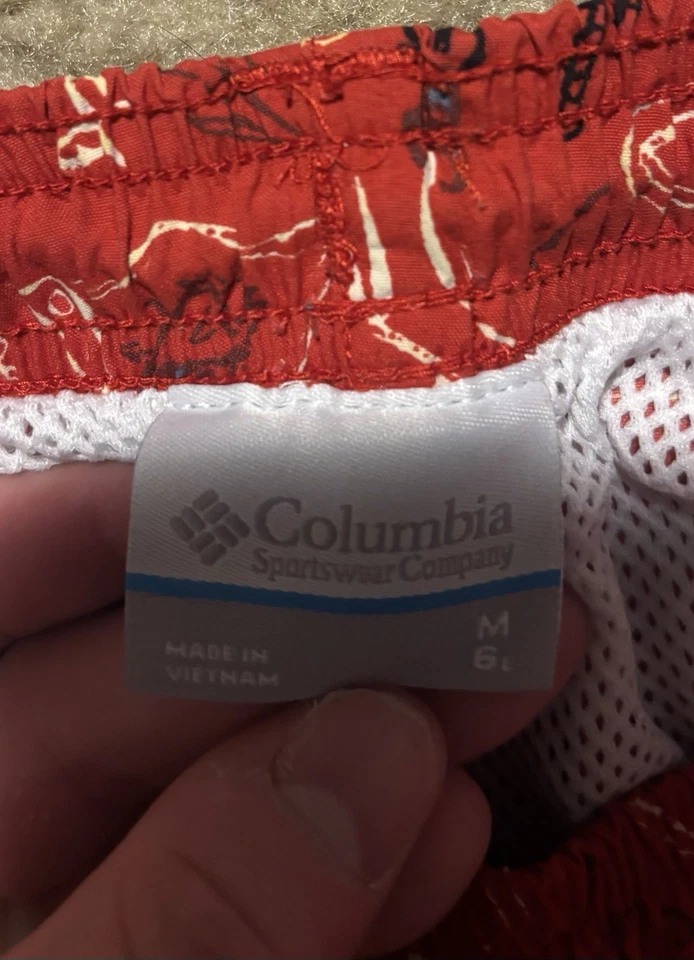 Pantalones Cortos de Pesca Columbia PFG Omni-Sombra Para Hombres Medianos Rojo EE. UU. Estampado de Peces Foto 3 de 4