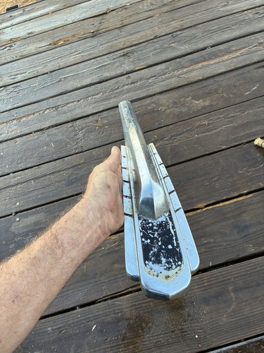 1947 1948 1949 1950 1951 1952 1953 Chevrolet GMC Accessory Factory Hood Ornament - Foto 6 di 8