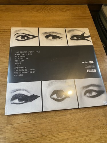 Sleater Kinney The Center Won't Hold 180g vinyl Sealed Indie Alternative Rock - Picture 5 of 7