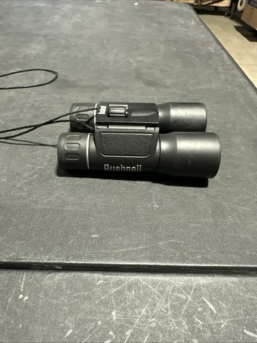 Bushnell 16x32 Collapsible Binoculars 13-1632 (188ft at 1000 yds) - Picture 2 of 6