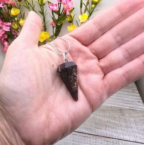 Small Natural Garnet Pendulum Necklace / Garnet Necklace / Divination Necklace - Picture 2 of 10