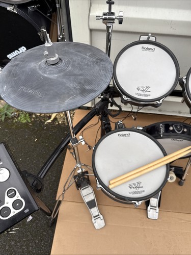 Free P&P. Roland TD-30 Drums Electric Drum Kit w stool & sticks. Electronic - Picture 5 of 24