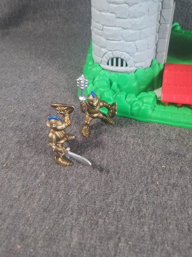Fisher Price 1994 Great Adventures Medieval Castle & 6 Knights READ - Picture 3 of 12