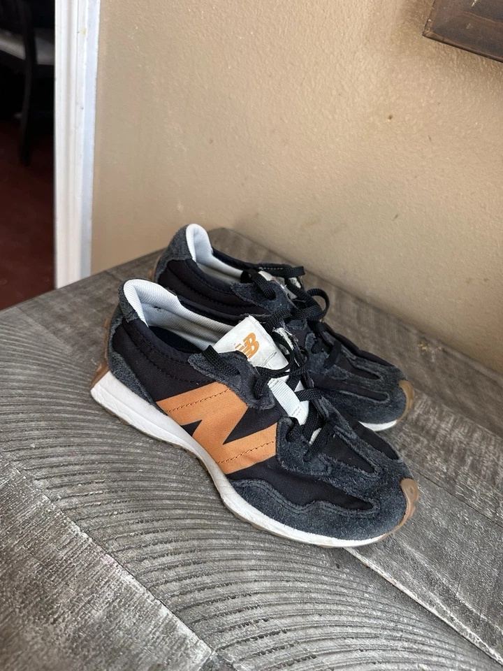 Zapatillas New Balance Kids Lifestyle 327 Negro Naranja Gamuza Talla 13 Foto 3 de 4