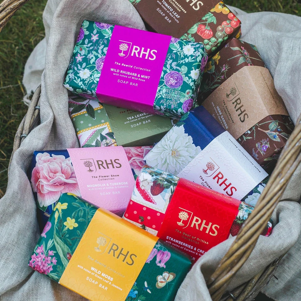 RHS British Earl Grey Tea Leaves Soap Bar with Citrus Bergamot and Amber 200g - Image 3 of 4