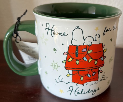 Peanuts Snoopy on Dog House HOME FOR THE HOLIDAYS Snowflakes 21 oz Mug NWT - Picture 3 of 5